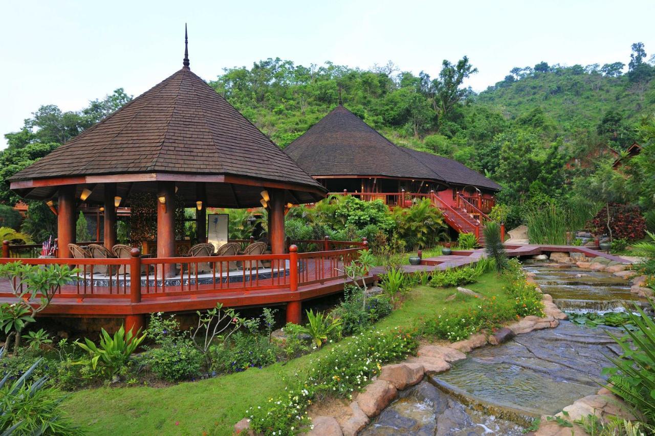 ניאונגשווה Pristine Lotus Resort מראה חיצוני תמונה